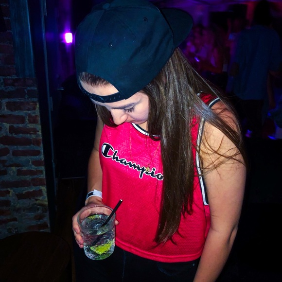 Champion Reversible Cropped Tank - Picture 5 of 5